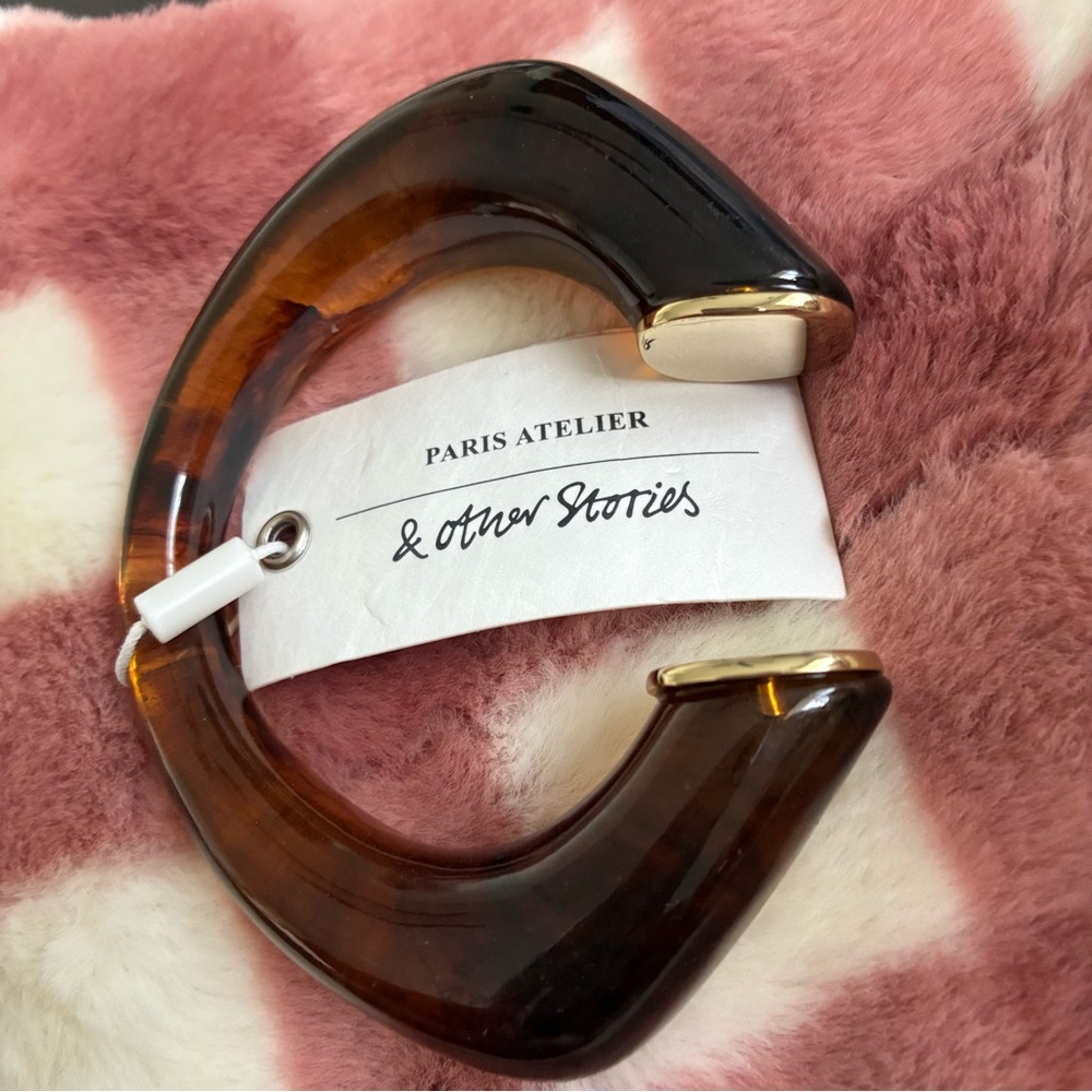Paris atelier 
& Other Stories Brown aBracelet